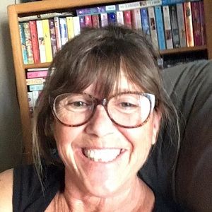 Meet your Posher, Suzanne